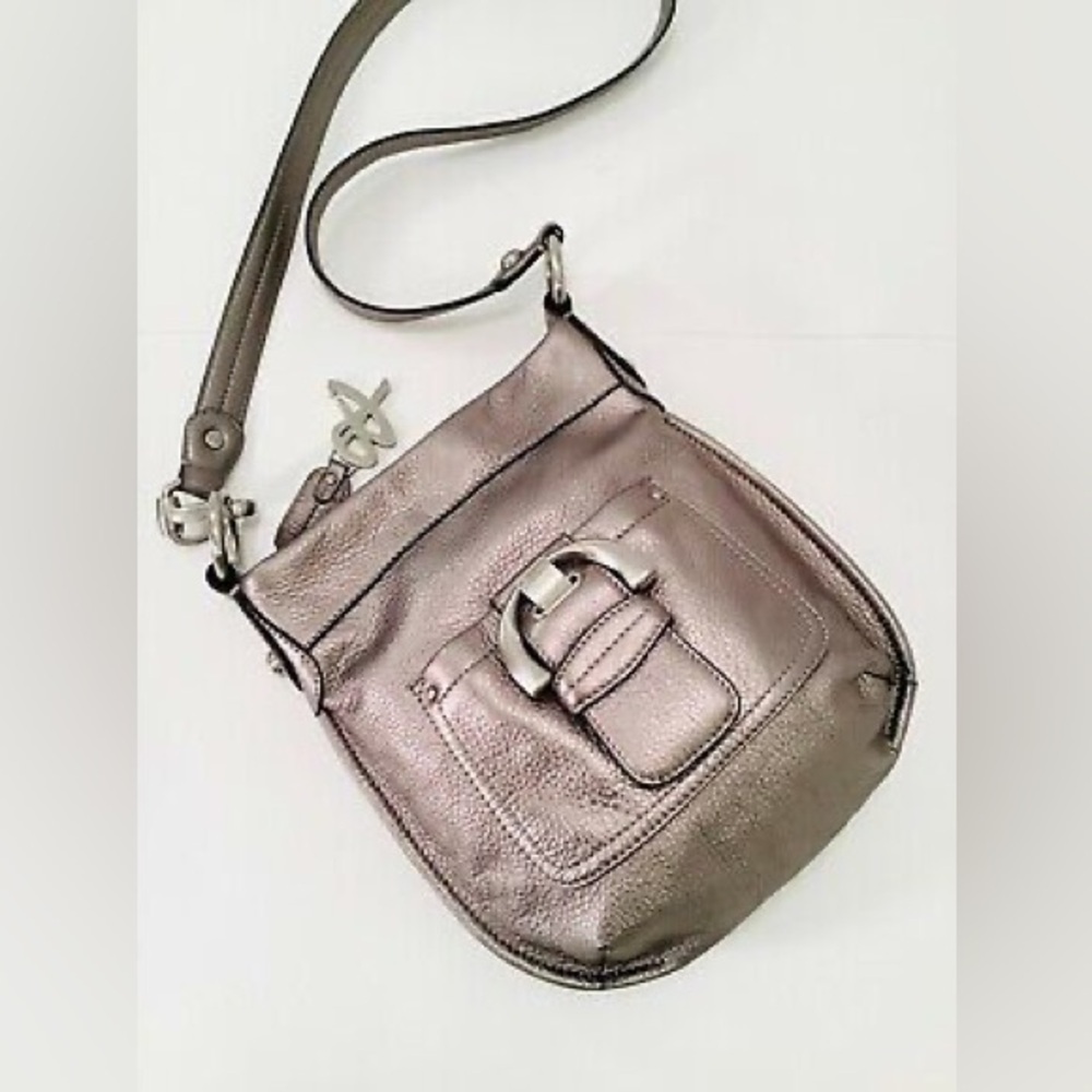 B Makowsky Metallic Silver Pewter Pebbled Leather Buckle Front Crossbody Bag EUC
